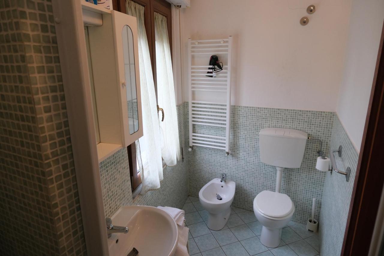 Momigno Amelia Hotel מראה חיצוני תמונה